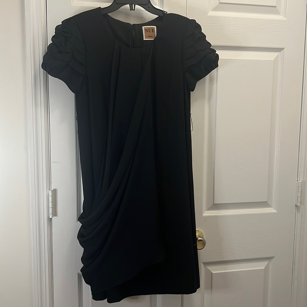 Nue by Shani Black Draped Short Sleeve Dress